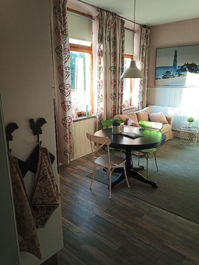 Zur Friedrichsruh Bed & Breakfast Oelsnitz  Bagian luar foto