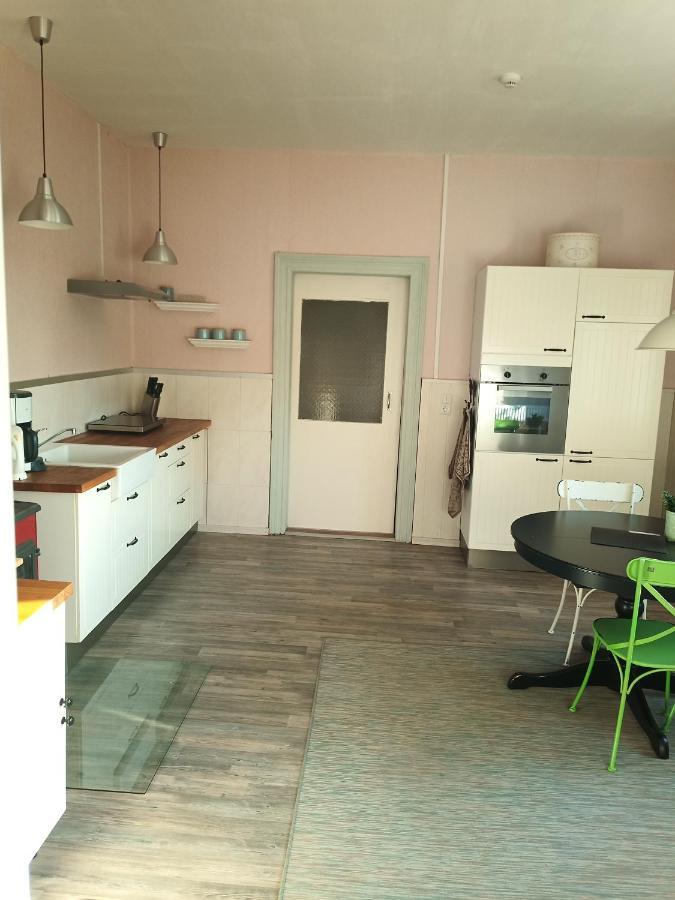 Zur Friedrichsruh Bed & Breakfast Oelsnitz  Bagian luar foto